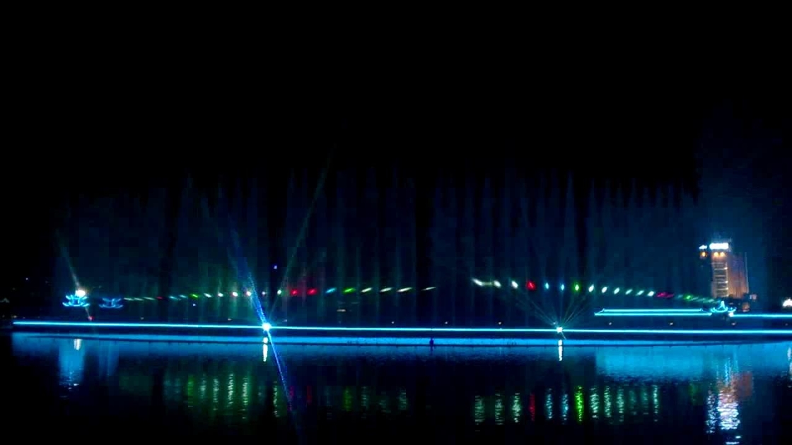 Dekoratif Su Lazer Gösterisi, Su Çeşmesi Üzerindeki Dijital Lazer Işık Gösterisi Sistemi Tedarikçi